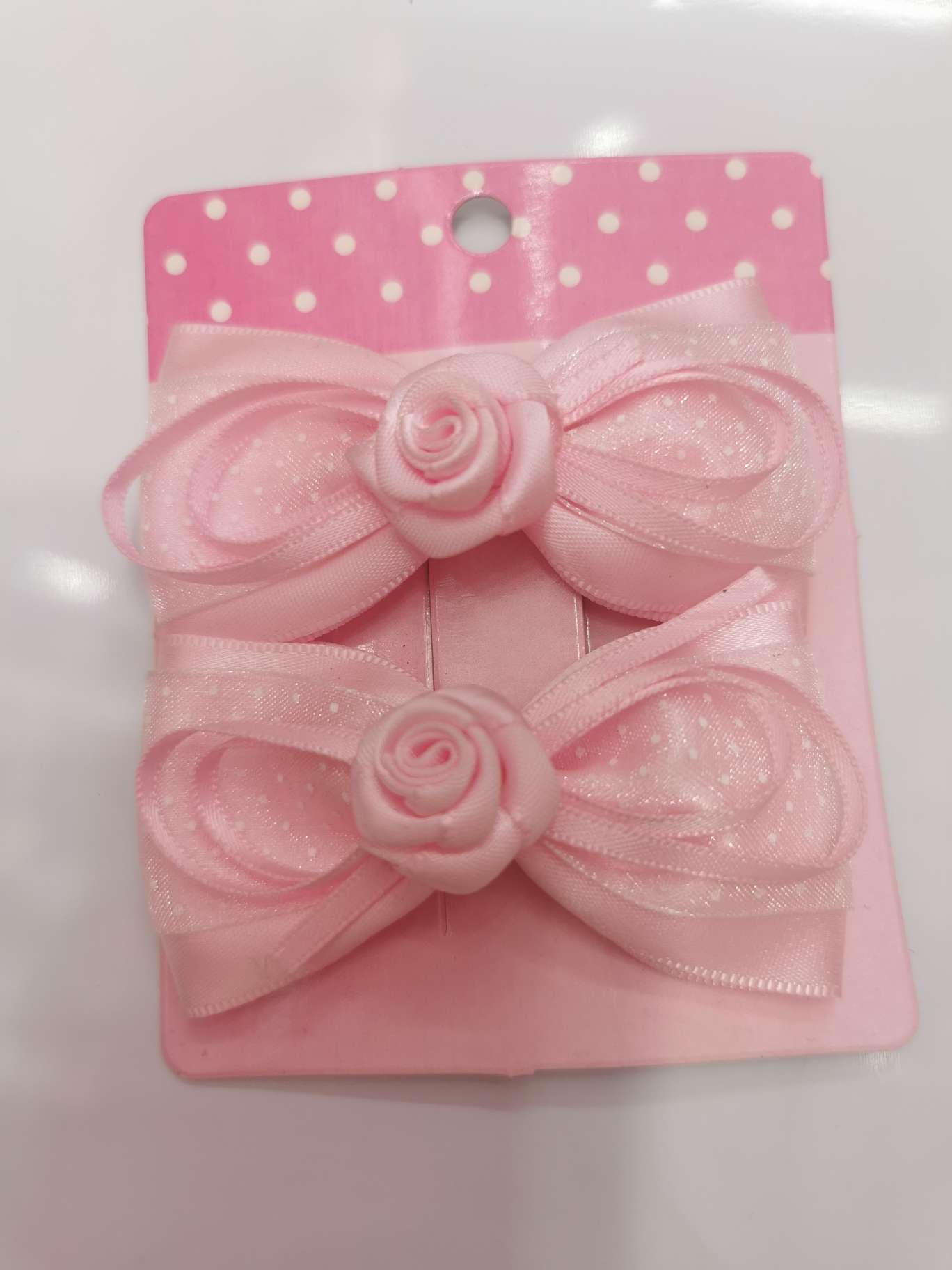 Dotted yarn figure-eight ribbon flower heart bow tie little duck clip