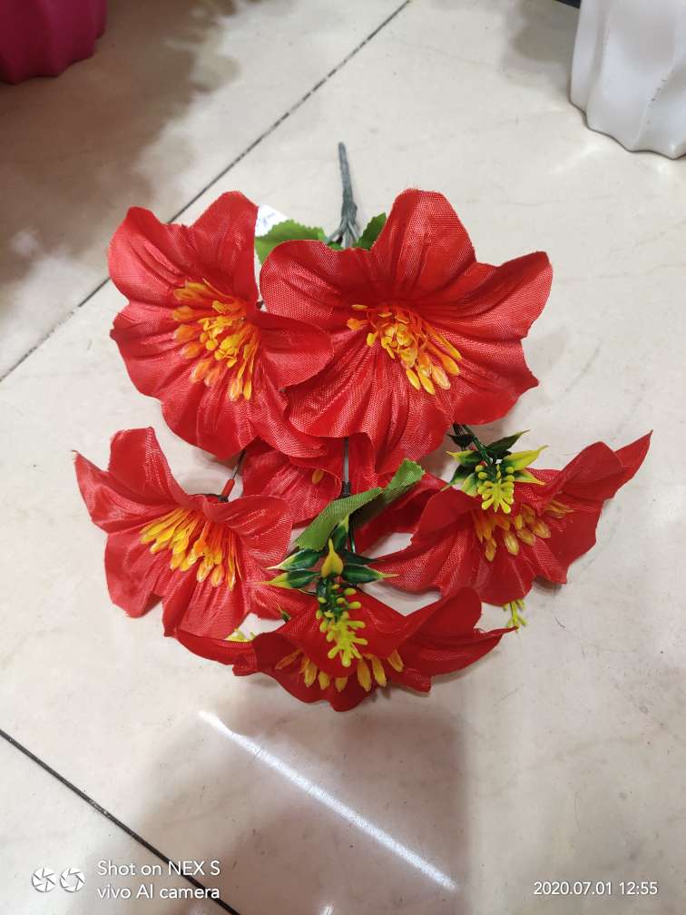 Factory direct sales of various high, medium and low-end artificial flower 6-head silk cloth small amaryllis Specification image