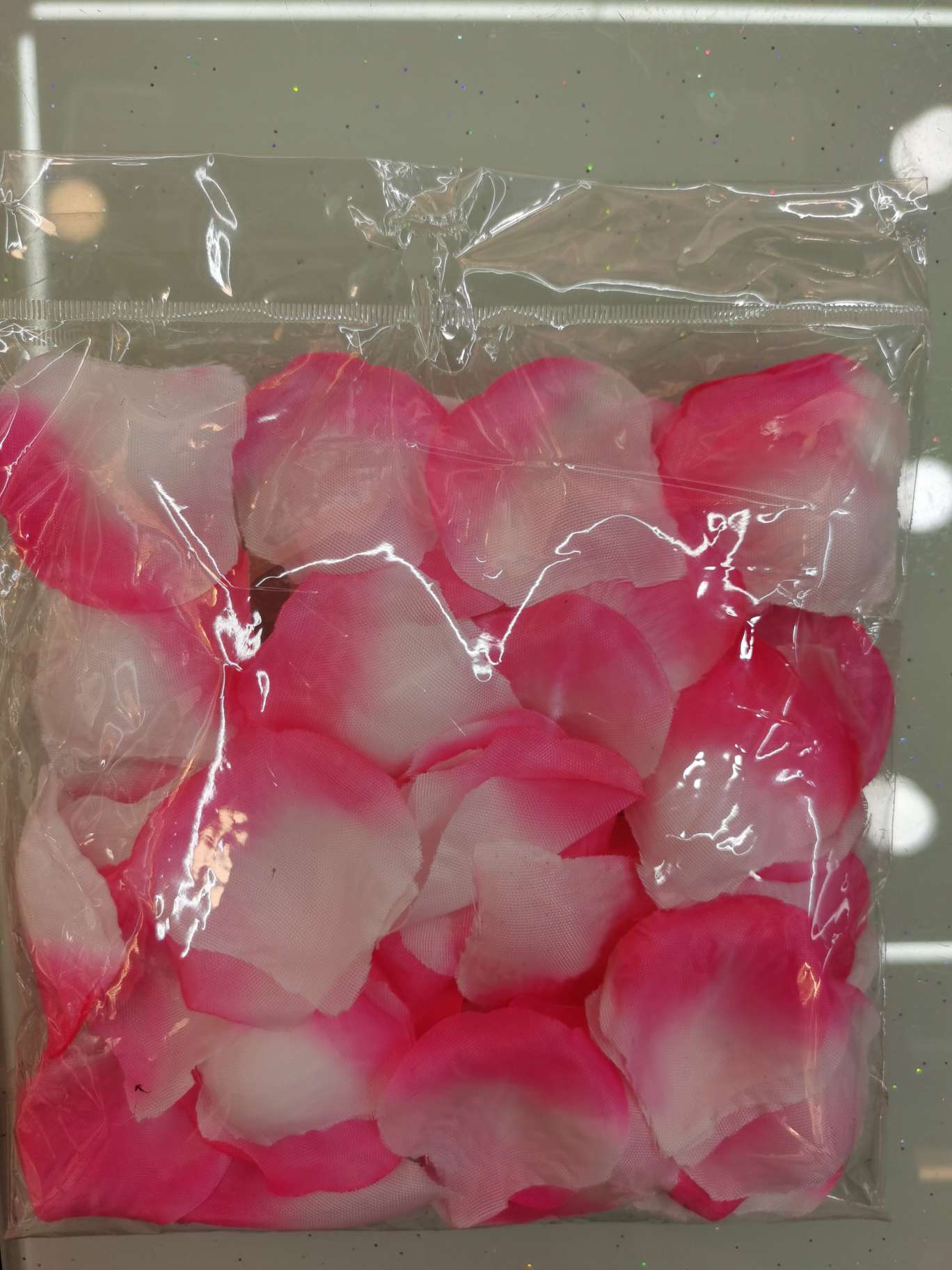 Rose artificial petal wedding decoration