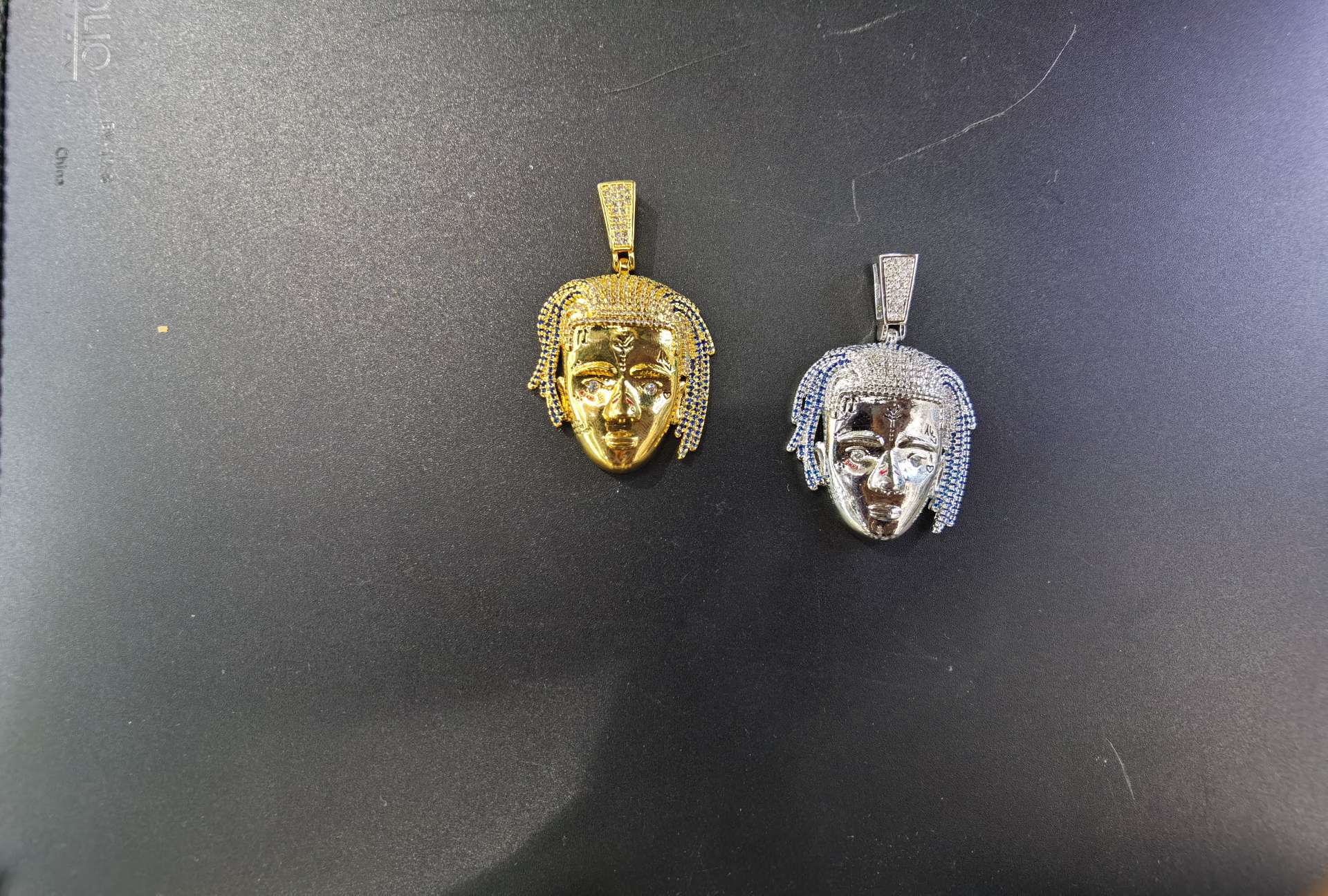 قلادة من النحاس، مطلية بالذهب details Picture