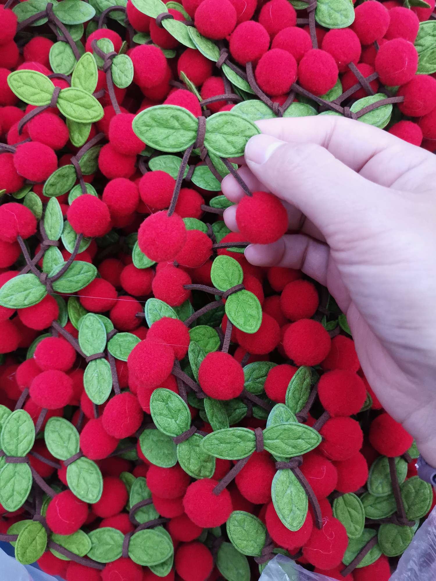 新款可爱樱桃对对毛球 发夹头饰毛绒球配件 鞋帽服装配饰材料毛球