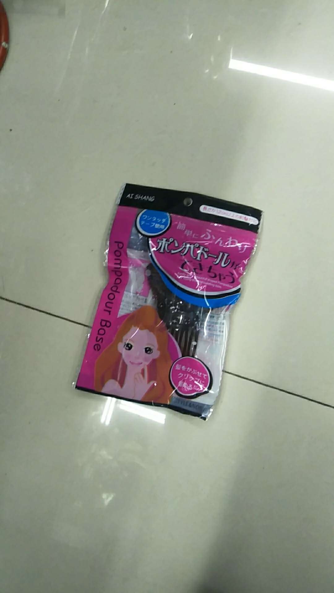 This high-quality hair bun is versatile and easy to use. It's a perfect bathing hair bun, a hair accessory, a hair band, a hair tie, a hair clip, a hair pad, and five stops