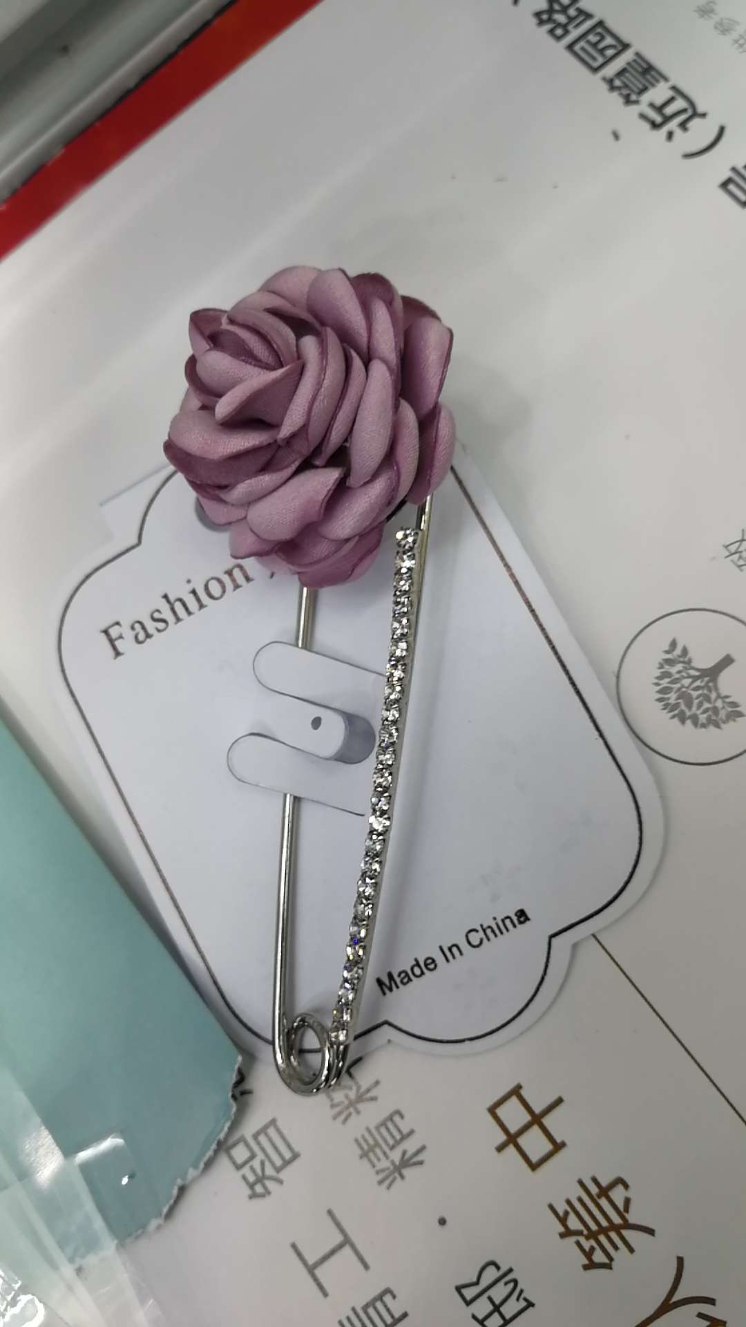 Fabric floral anti-slip pin full figure