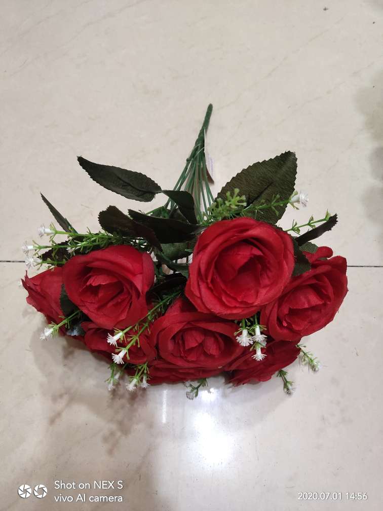 厂家直销价格优惠优质高中低档清明花仿真节庆手捧花等12头黑玫瑰产品图