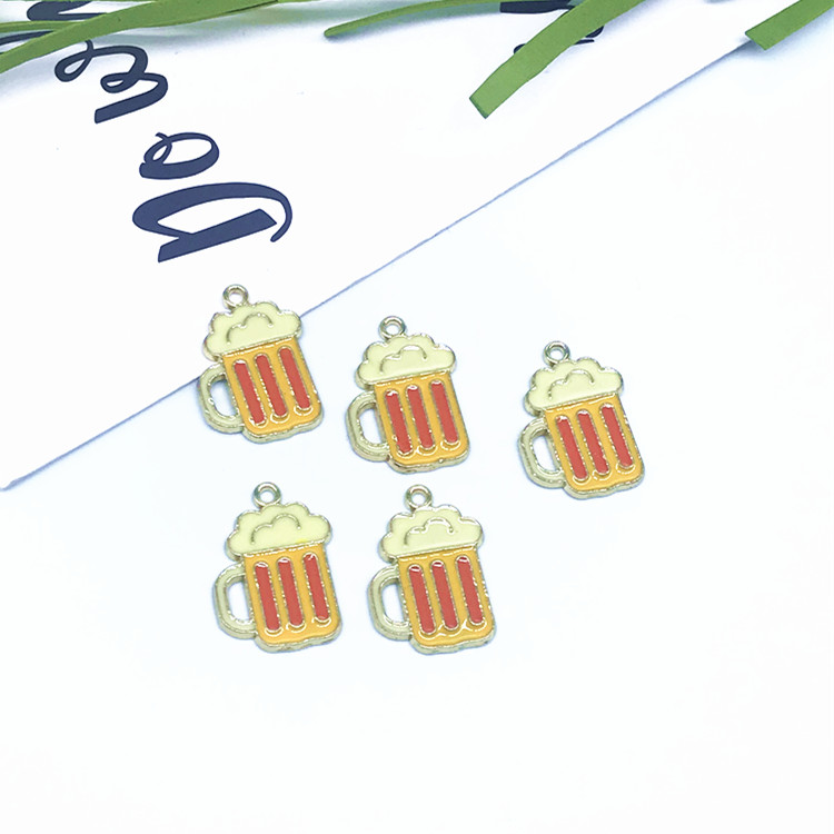 DIY decorative accessories: Korean version cute beer painting oil pendant Application Scenario