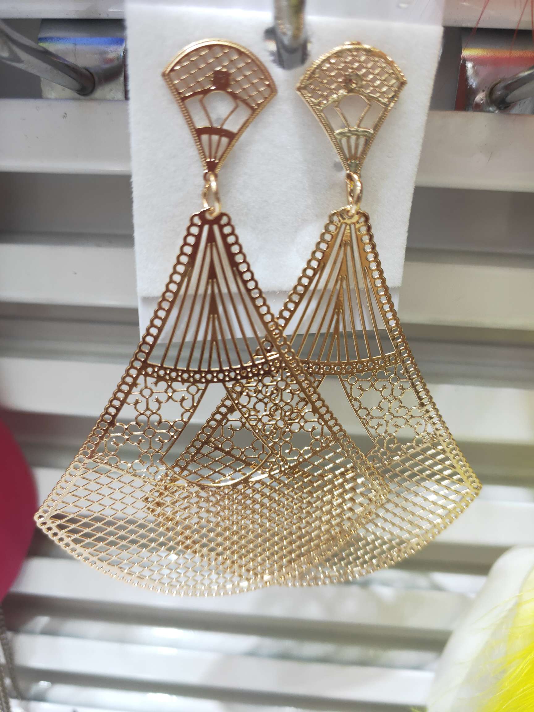Lighthouse computer earrings are super light and environmentally friendly thumbnail