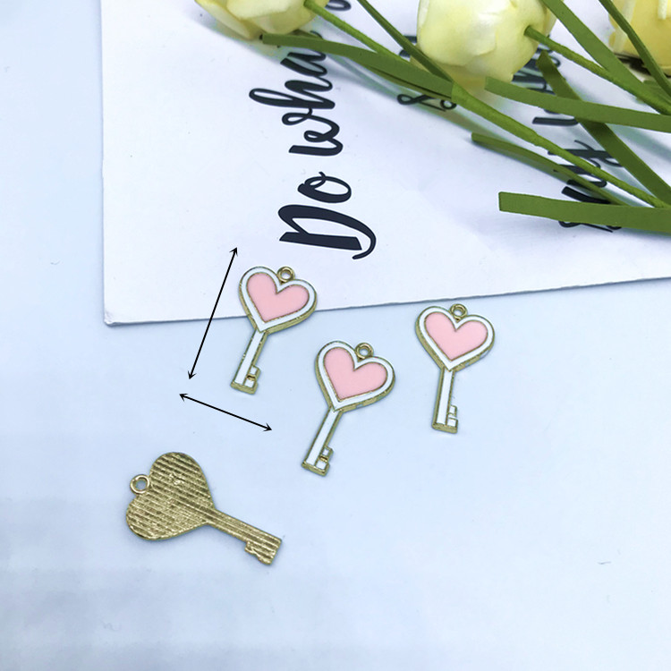 DIY jewelry accessories, Korean version cute painted peach heart key pendant, pendant, hanging rope decoration