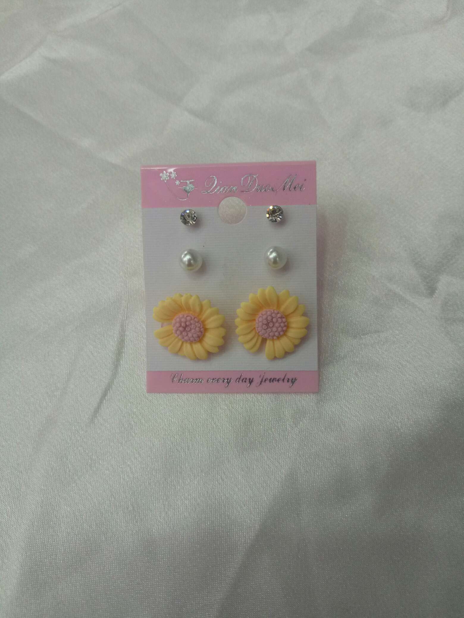 new daisies fashion stud earrings, from the $2 store