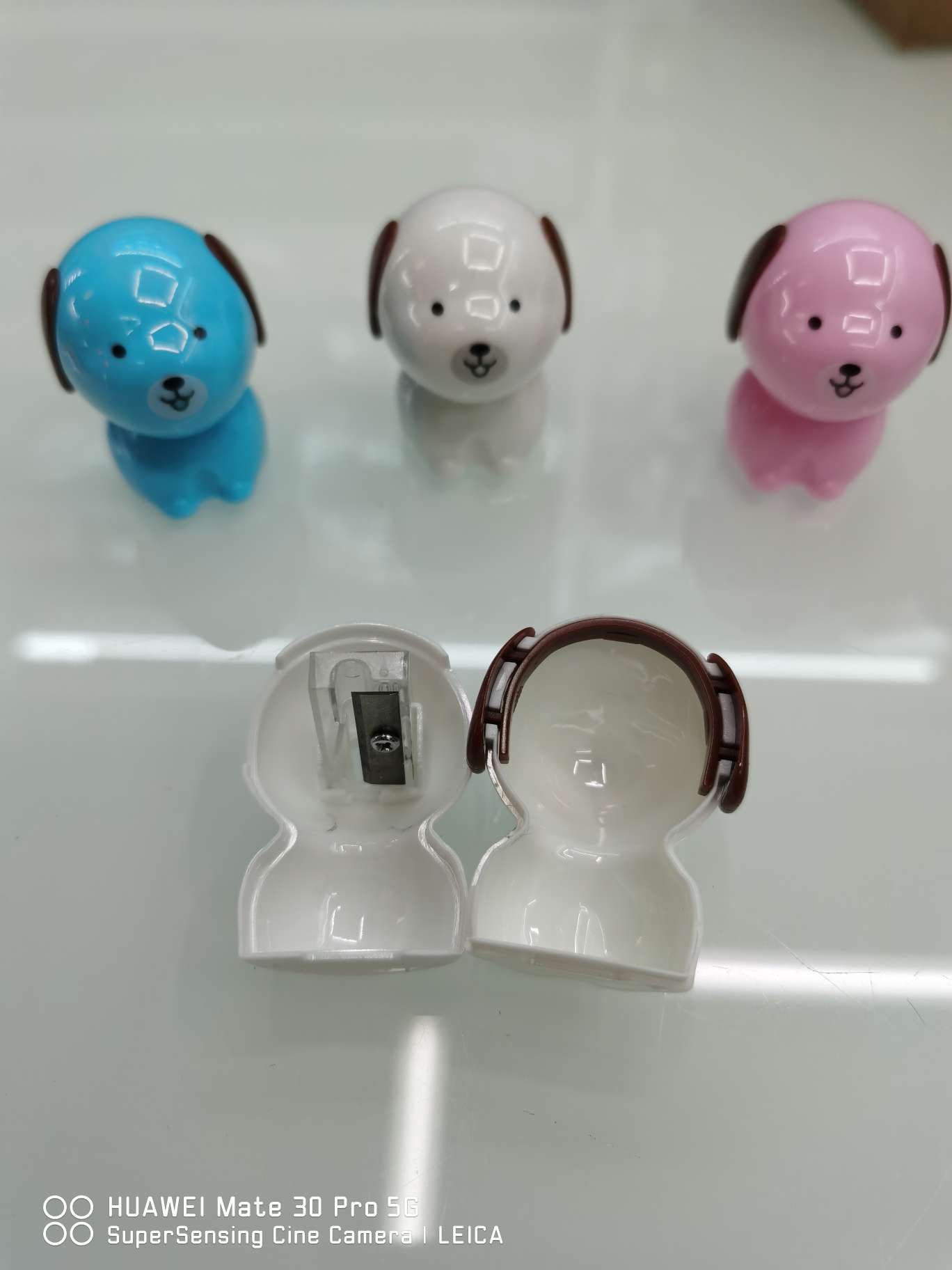 New single-hole pencil sharpener, factory direct sales. Welcome to purchase undefined