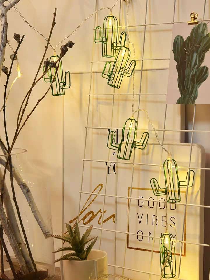 Ironwork cactus battery box, colored lights, led light string, flashing lights, Nordic ins style, girlish room decoration