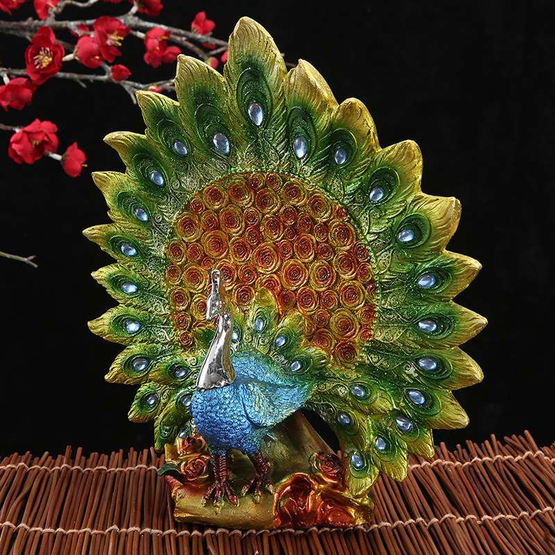 2020 New Peacock Spreading its Tail Decorative items, store opening gifts, office desk ornaments, resin craft, one-piece consignment Specification image