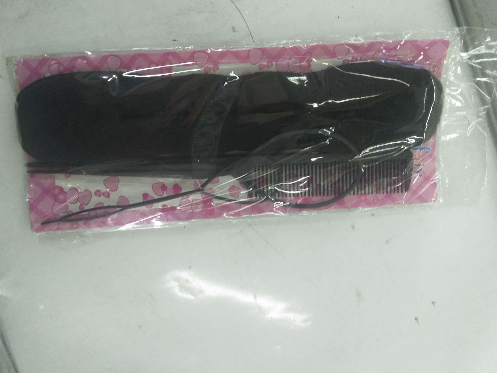 This high-quality hair bun is versatile and easy to use. It's a perfect hair bun tool, a head accessory, a hair band, a hair tie, and a 0-loop hair clip details Picture