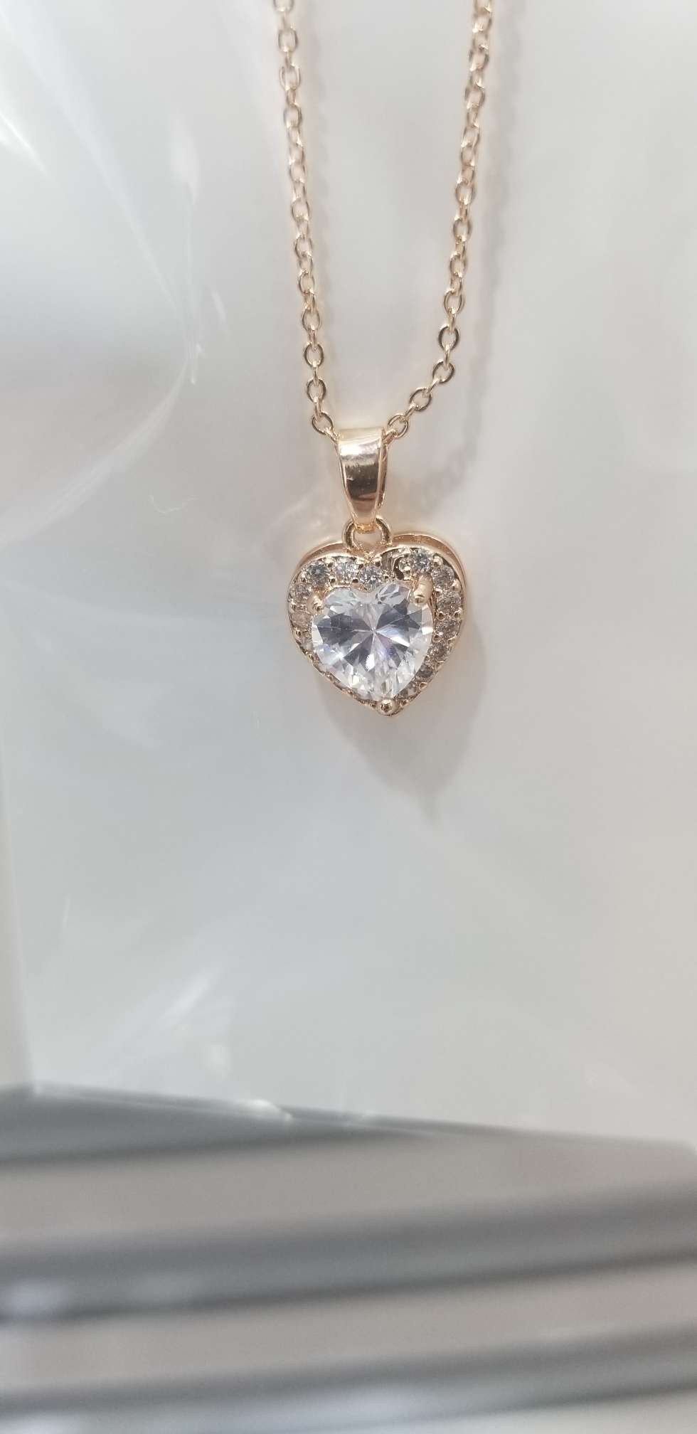 Peach heart zircon necklace