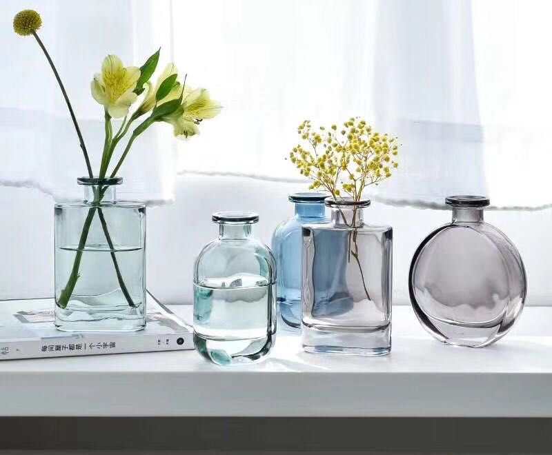 Exquisite Japanese and Korean flower vases