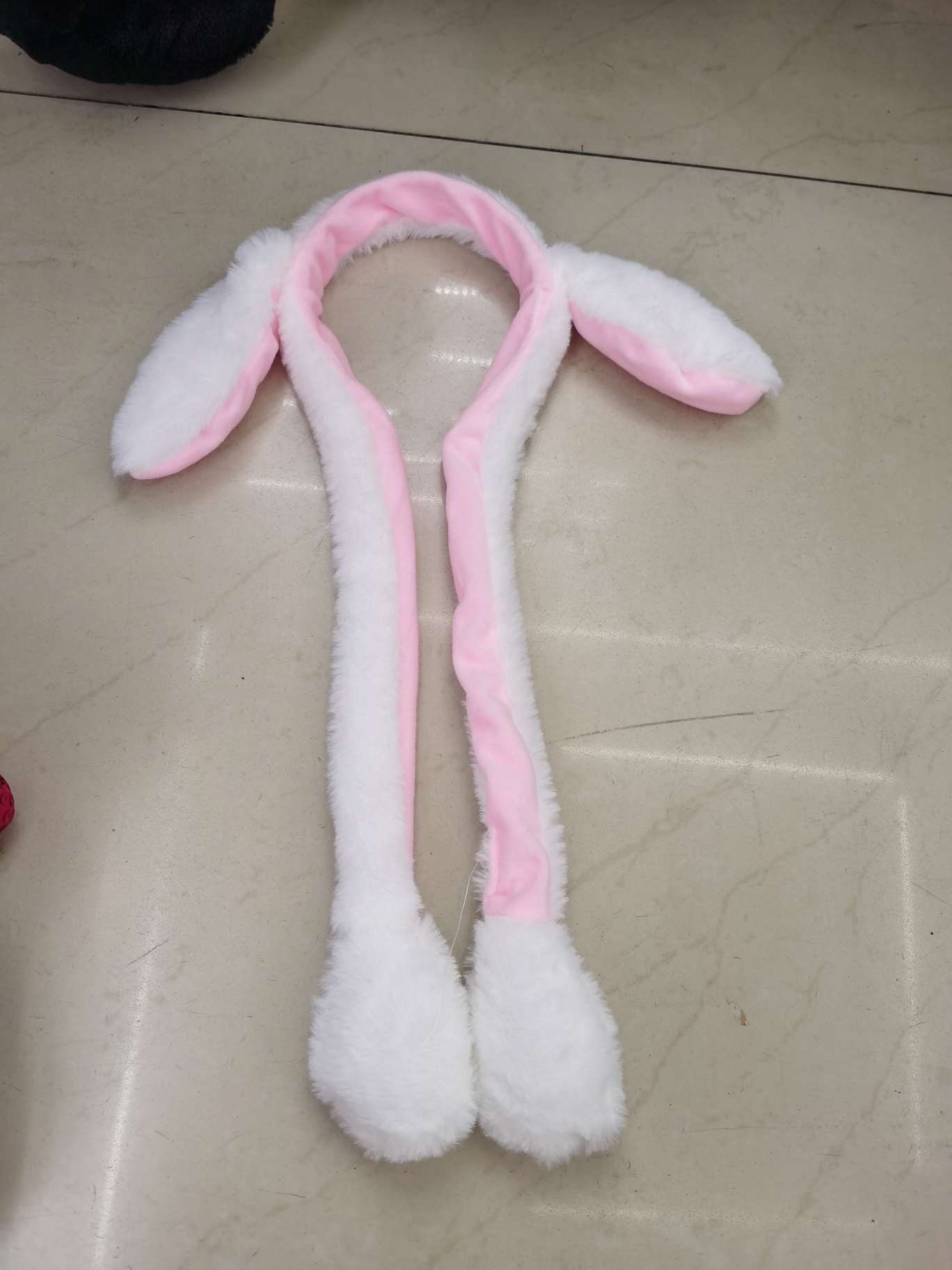 Xinqiqu white plush toy doll chair in the shape of Shirley Rose, with ears that can move, airbag headbands that slowly rebound, cute and comfortable 1168 details Picture