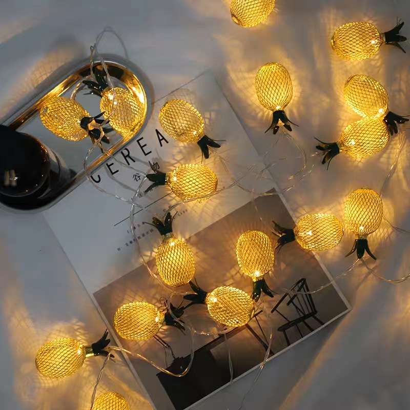 Nordic ironwork pineapple fruit lamp, battery lamp, girlish room decoration lamp, Internet celebrity romance details Picture