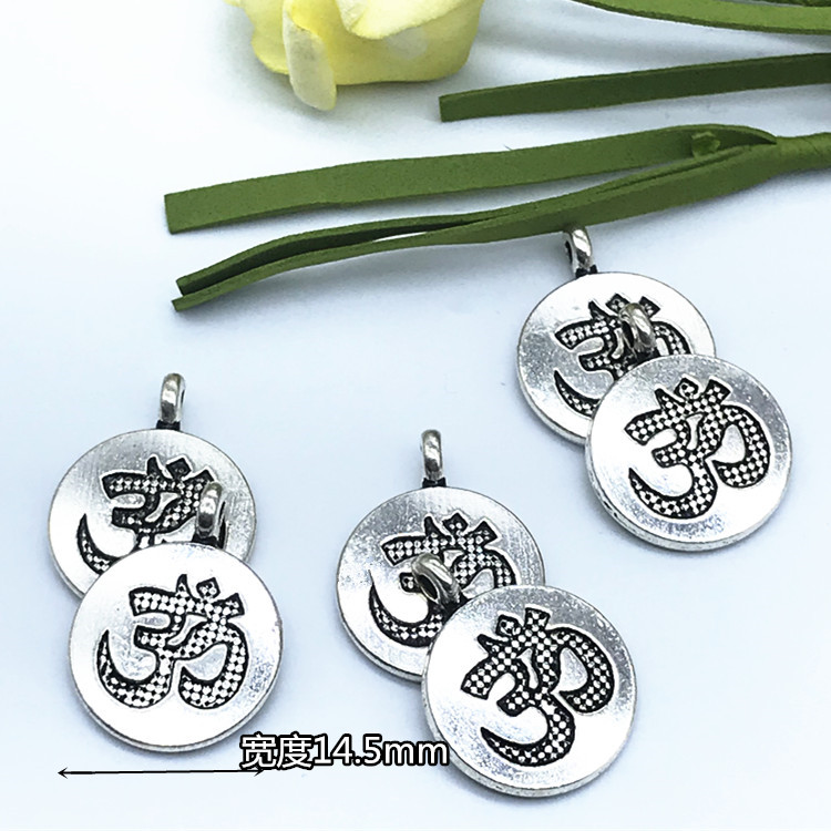 DIY alloy pendants, pendants, bracelets, necklaces and accessories Application Scenario