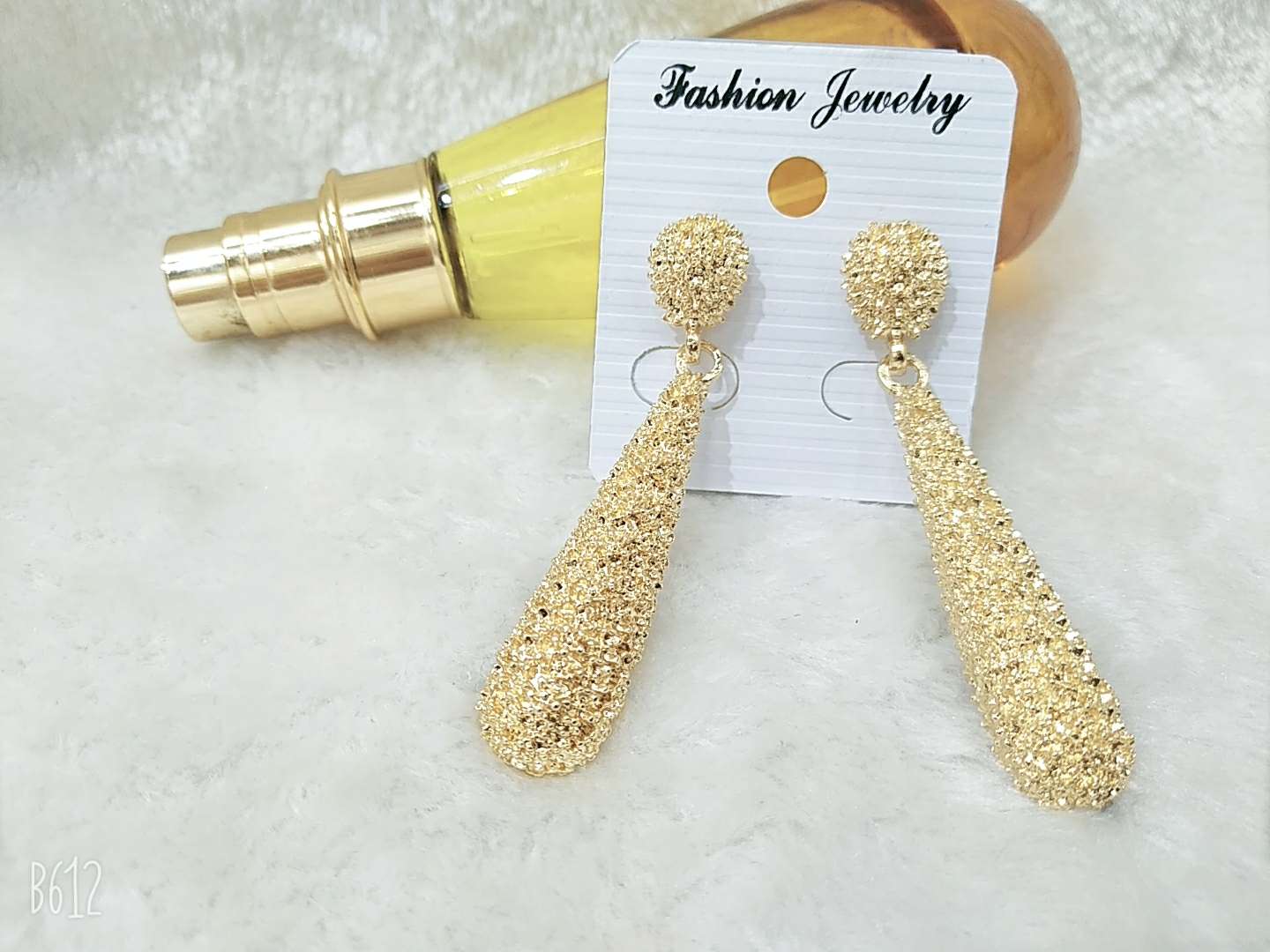 Hot style drop alloy earrings thumbnail