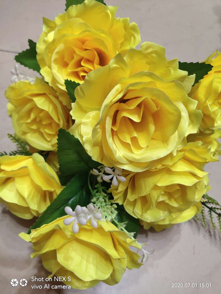 Factory direct sales with favorable prices. High-quality, high, medium and low-end artificial flowers, Qingming Festival flowers, festival bouquets, wedding flowers, etc. 12 shining roses Specification image