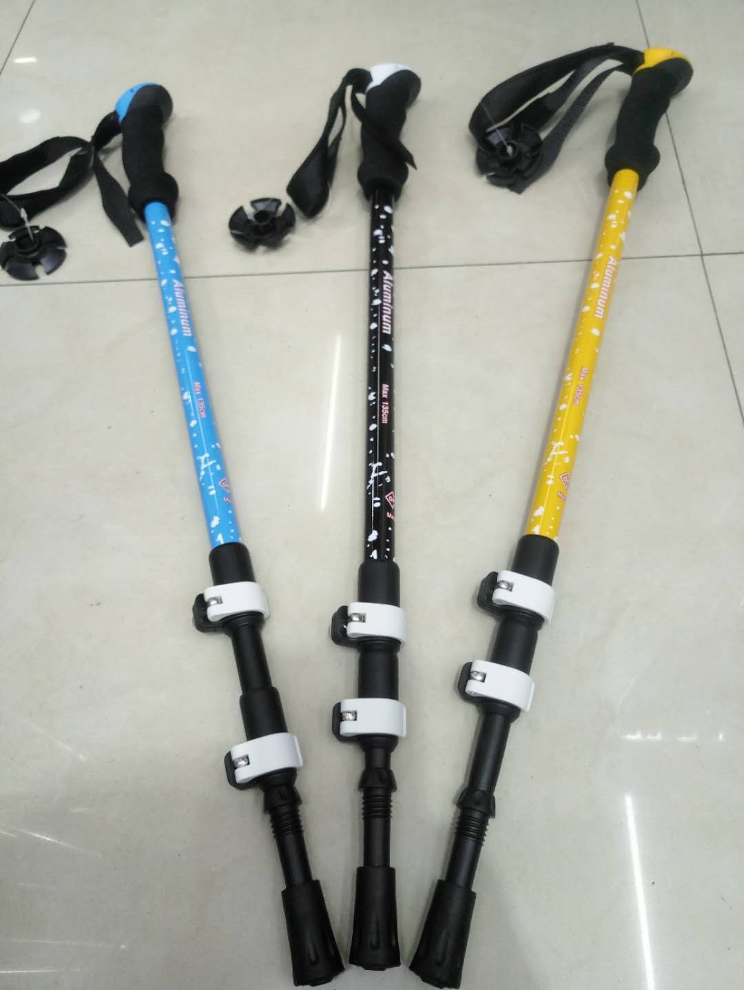 户外登山杖铝合金野营爬山登山杖高强度户外爬山杖防滑