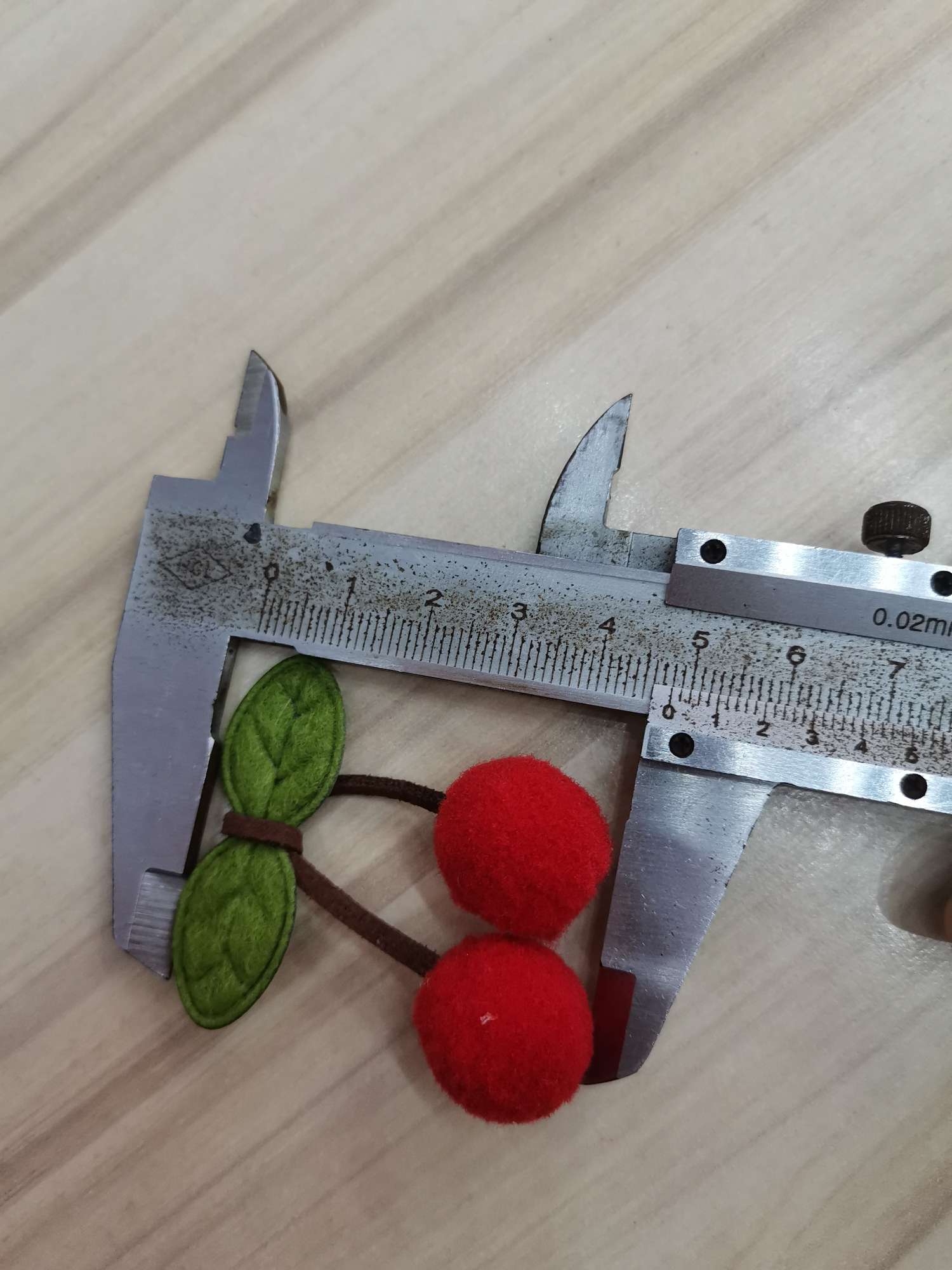 新款可爱樱桃对对毛球 发夹头饰毛绒球配件 鞋帽服装配饰材料毛球细节图