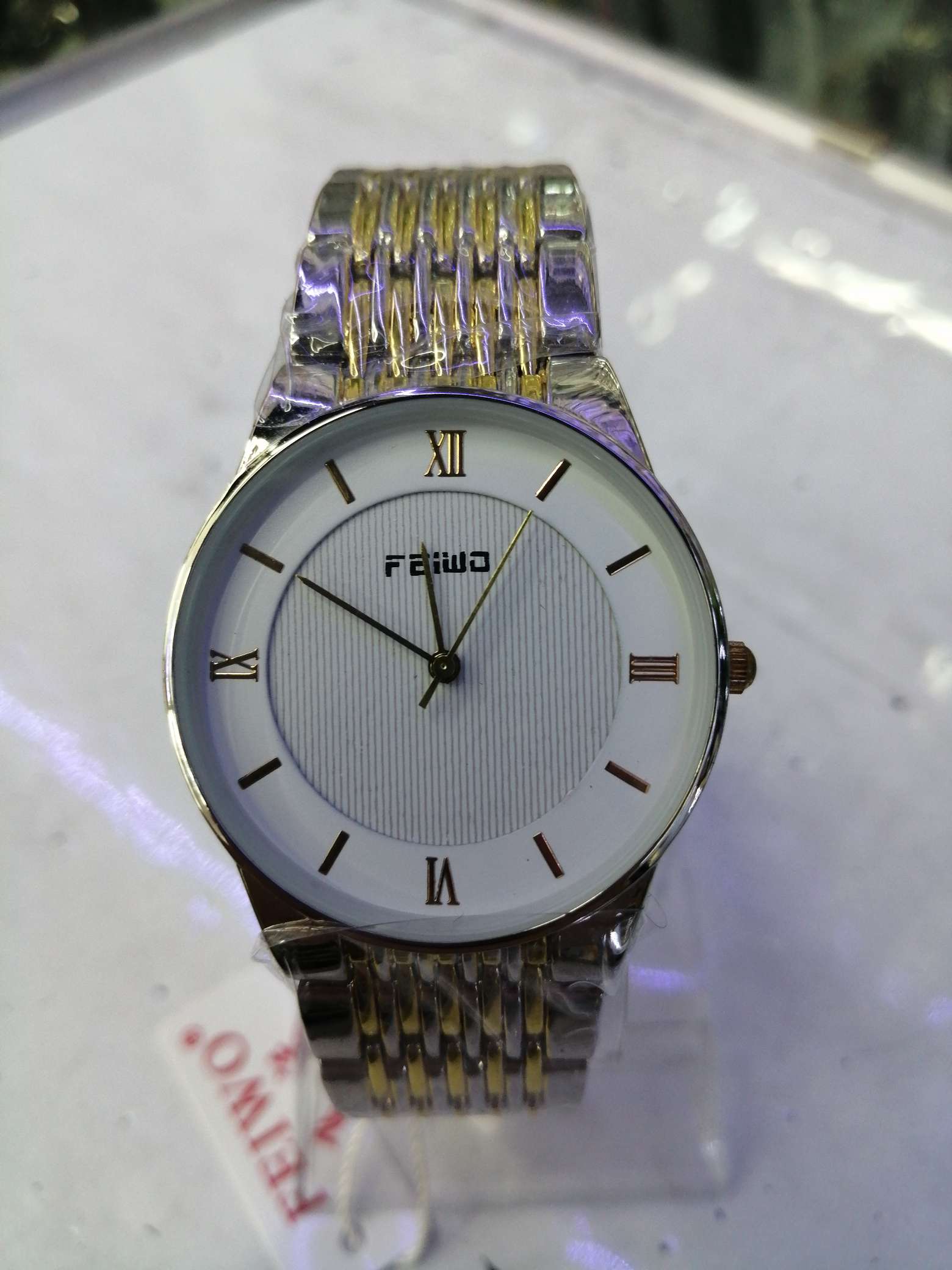 Ultra-thin men's business watch, deeply water-resistant, superior quality