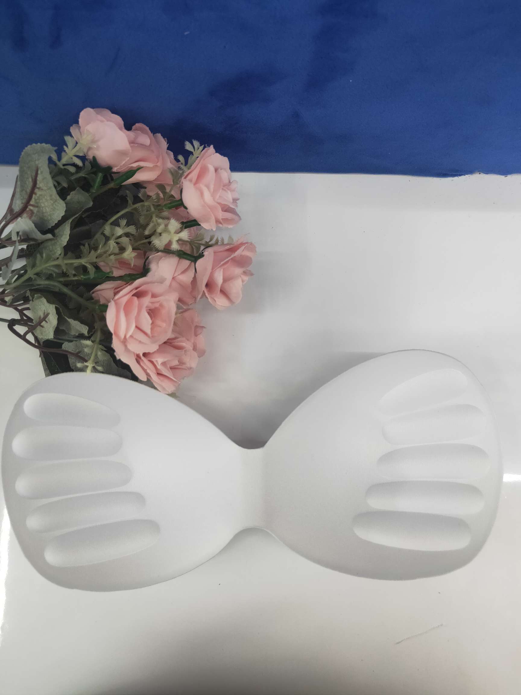 Manufacturers Direct Breast Pad Yoga Wear Swimsuit Insert Sports Underwear Sponge Breast Pad Five-Finger Cup Application Scenario