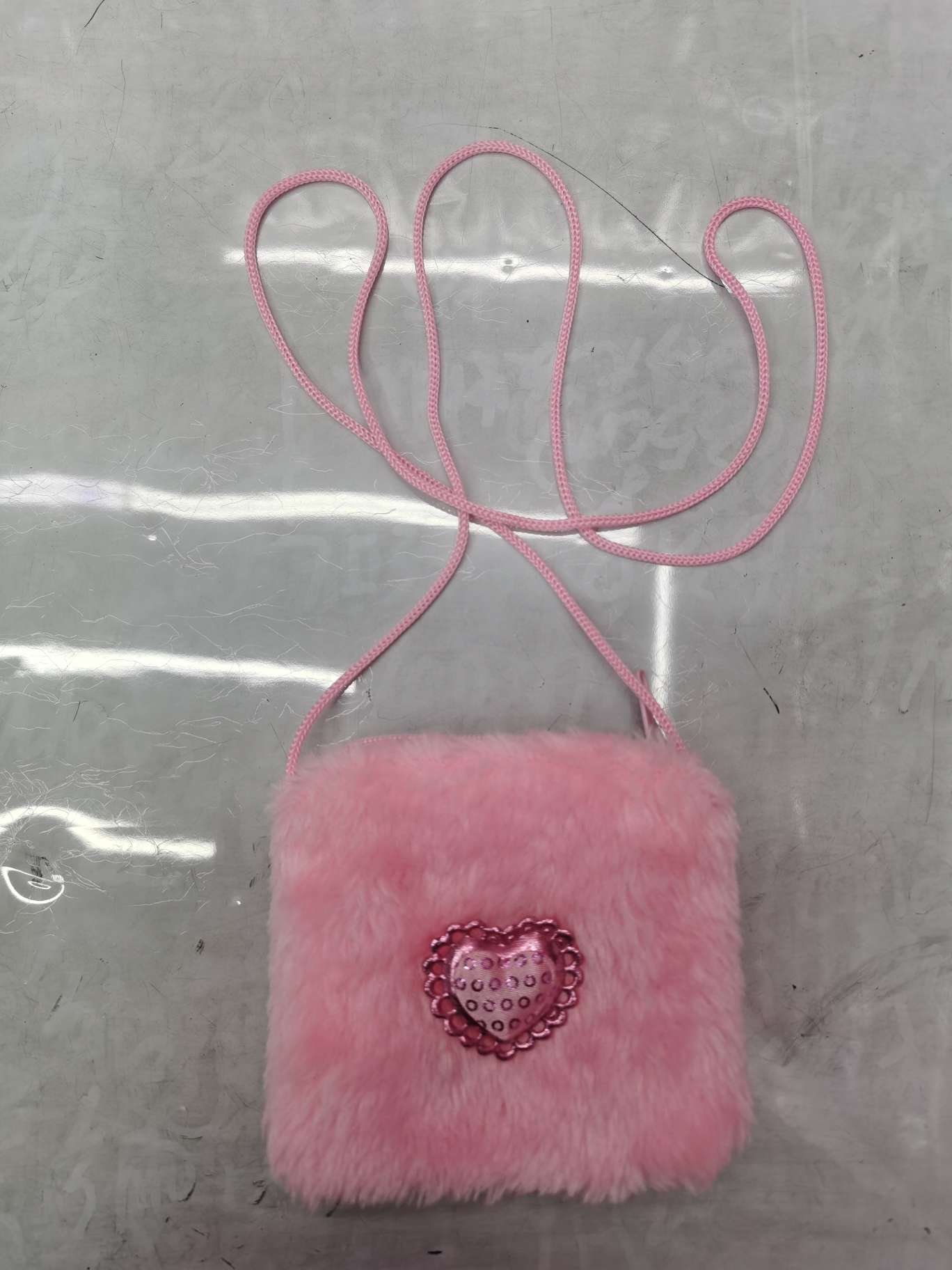 String bag full figure