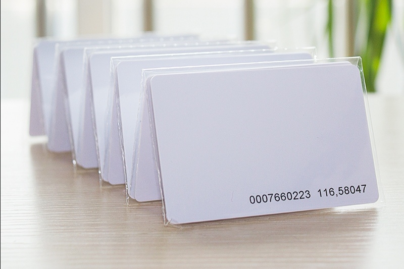 White card, IC I'd card