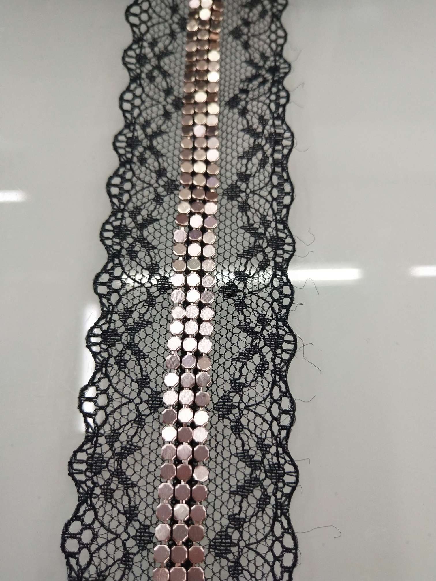 花边缝铝平片图