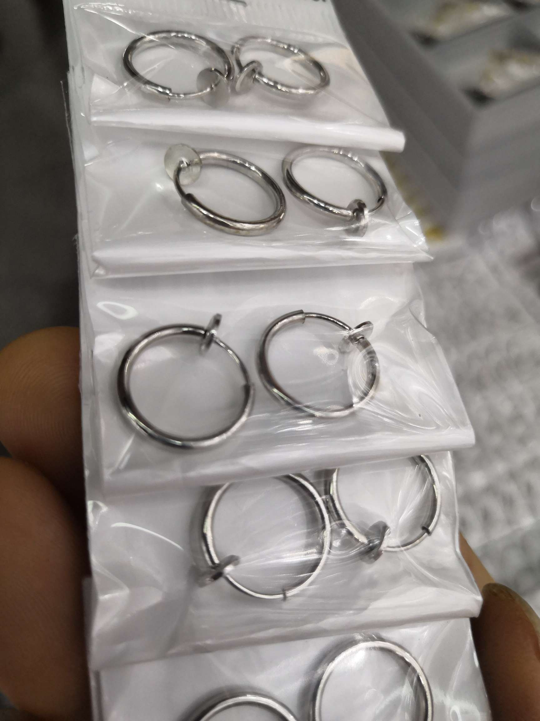 Ear clips without ear holes details Picture