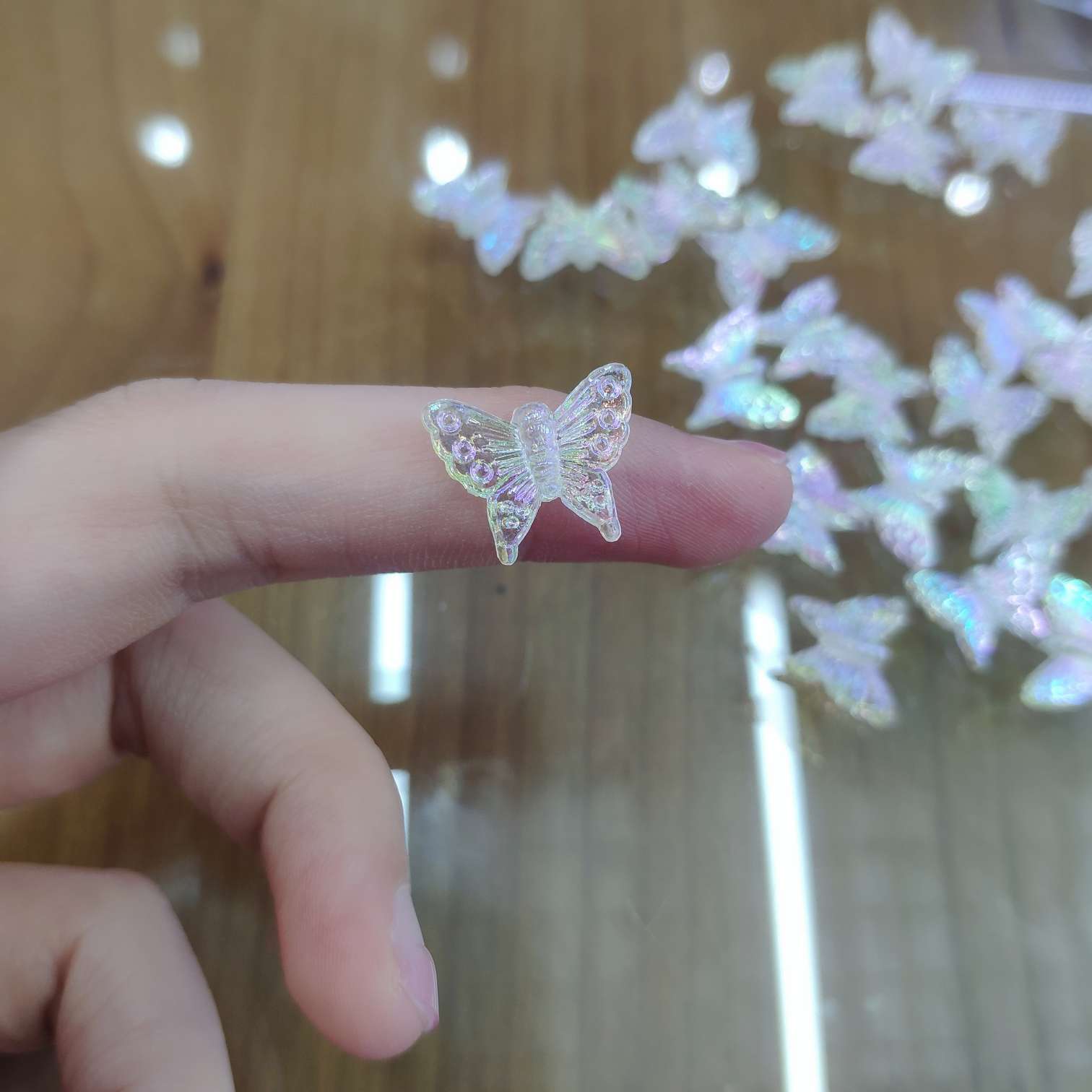 Aizhu jewelry earrings accessories accessories accessories apparel accessories acrylic transparent butterfly AB dazzling laser thumbnail