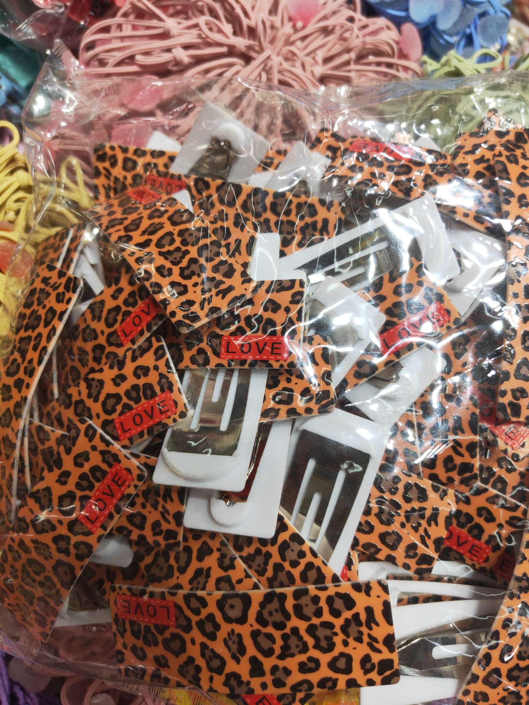 Leopard print clip
