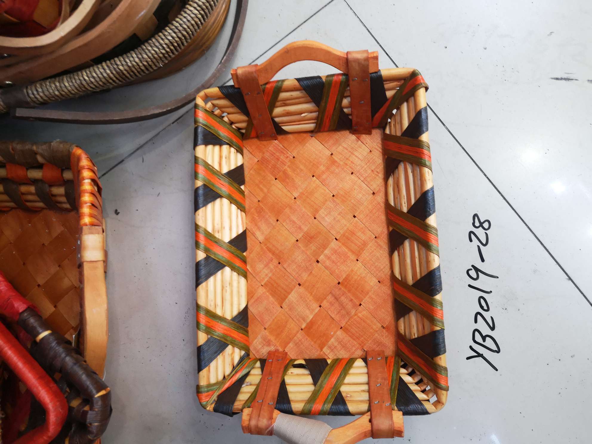 Wicker products, hand-held baskets, handicrafts, fruit plates, squares