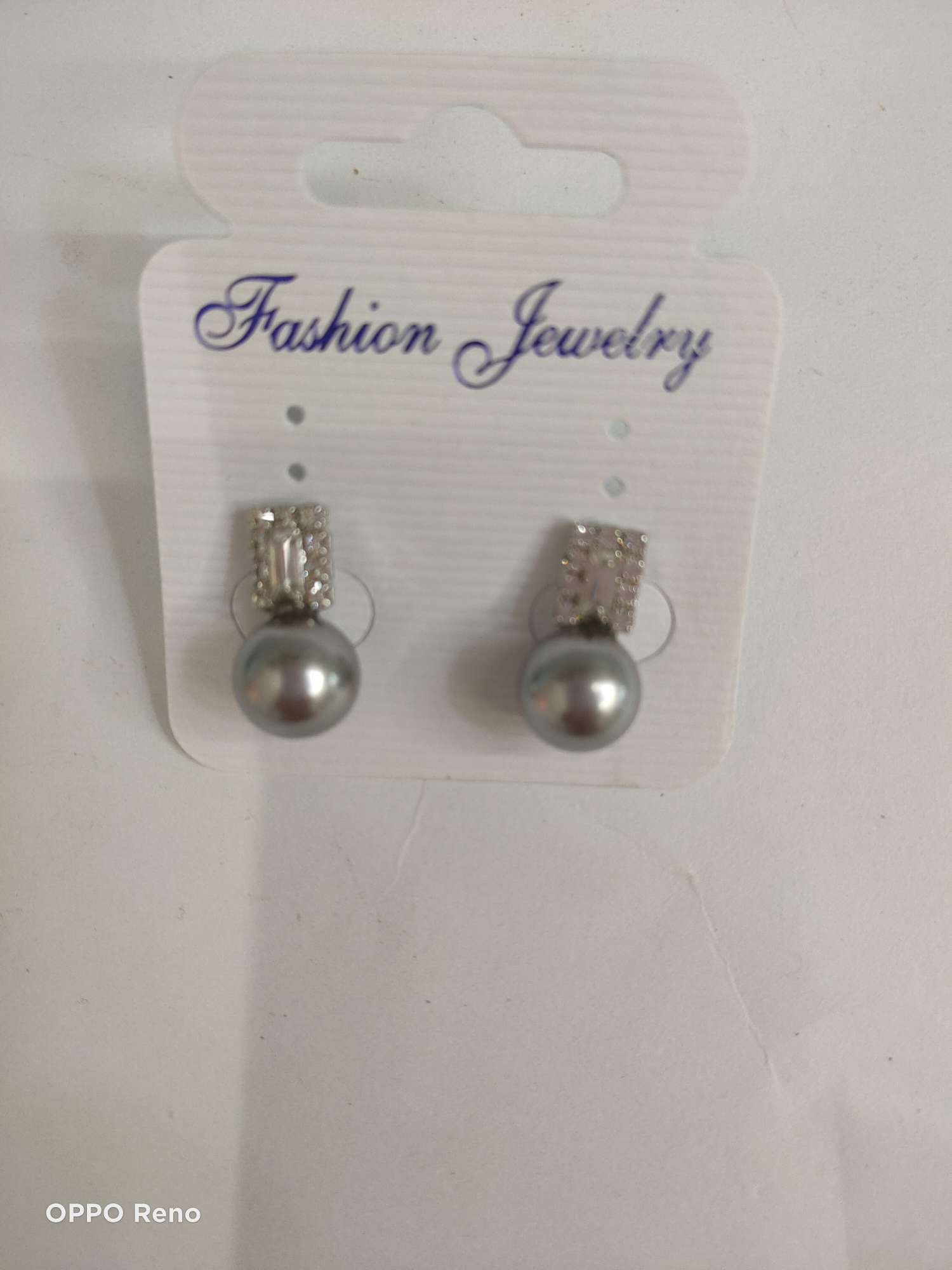 Korean fashion stud earrings and pearl earrings thumbnail