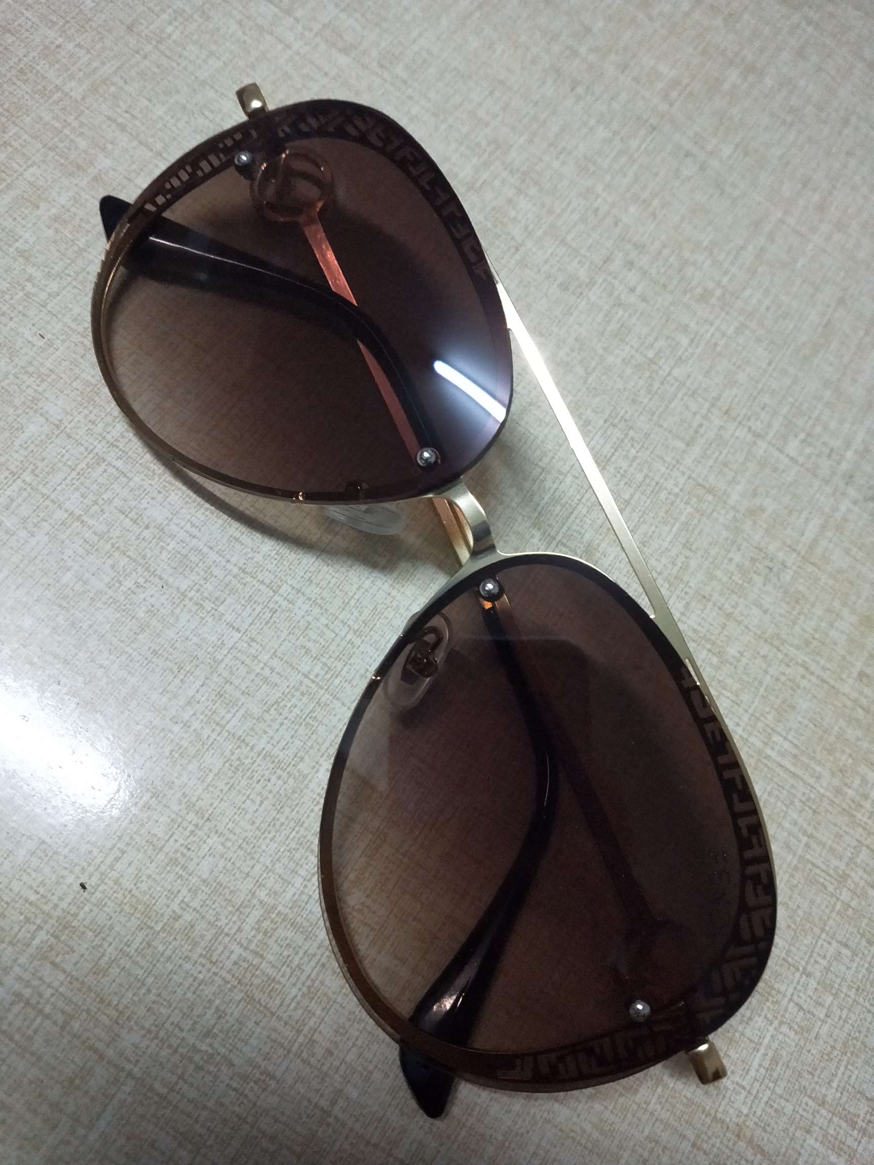 Double beam tan sunglasses special 5 hands slow no promotional money