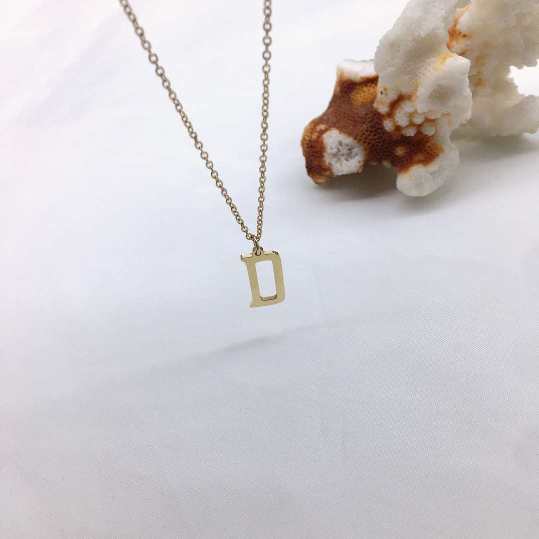 Korean casual trend letter D necklace