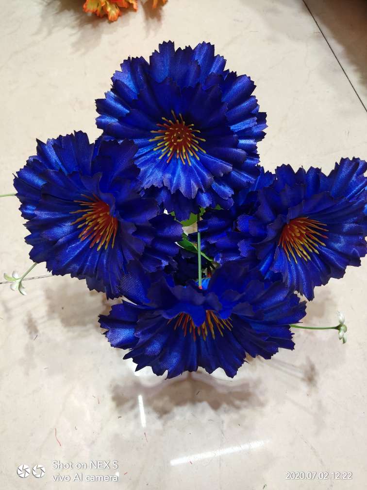 Factory direct sales with favorable prices. High-quality artificial flowers of high, medium and low grades, Qingming flowers, hand-held bouquets and various other festival bouquets. Custom colors available. 7-head glittering bowl flowers. Welcome new and old customers to visit Specification image
