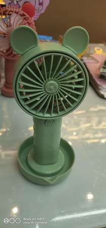 Battery fan