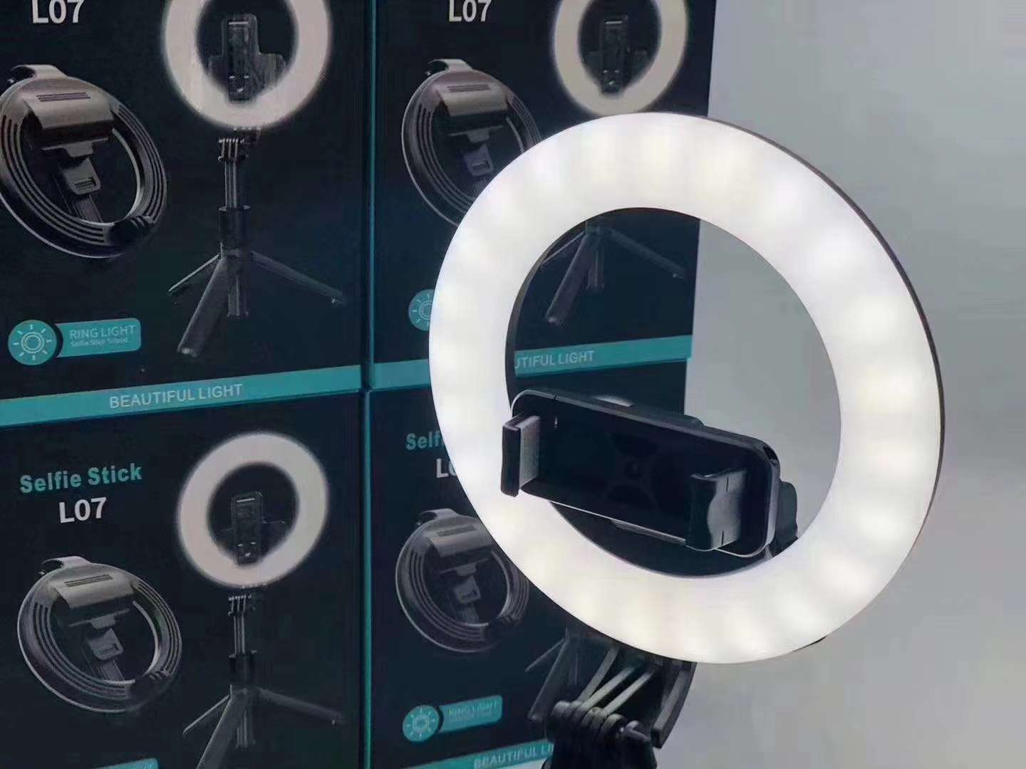 L07 三脚架直播补光灯
蓝牙自拍杆 美颜灯详情图7