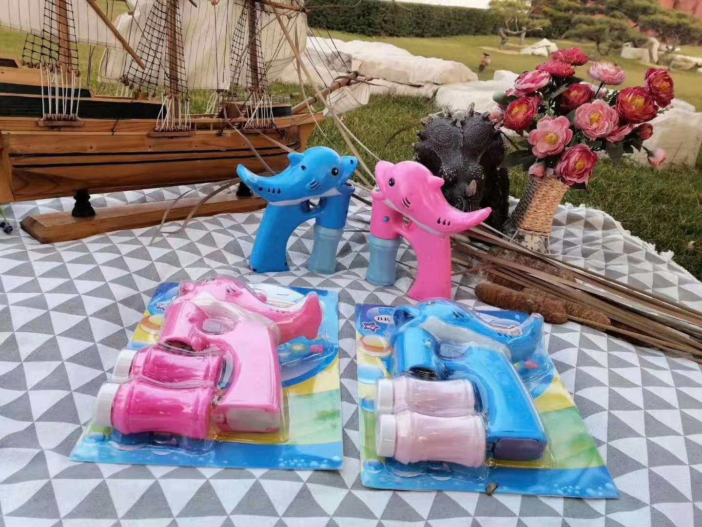 电动海豚泡泡枪产品图