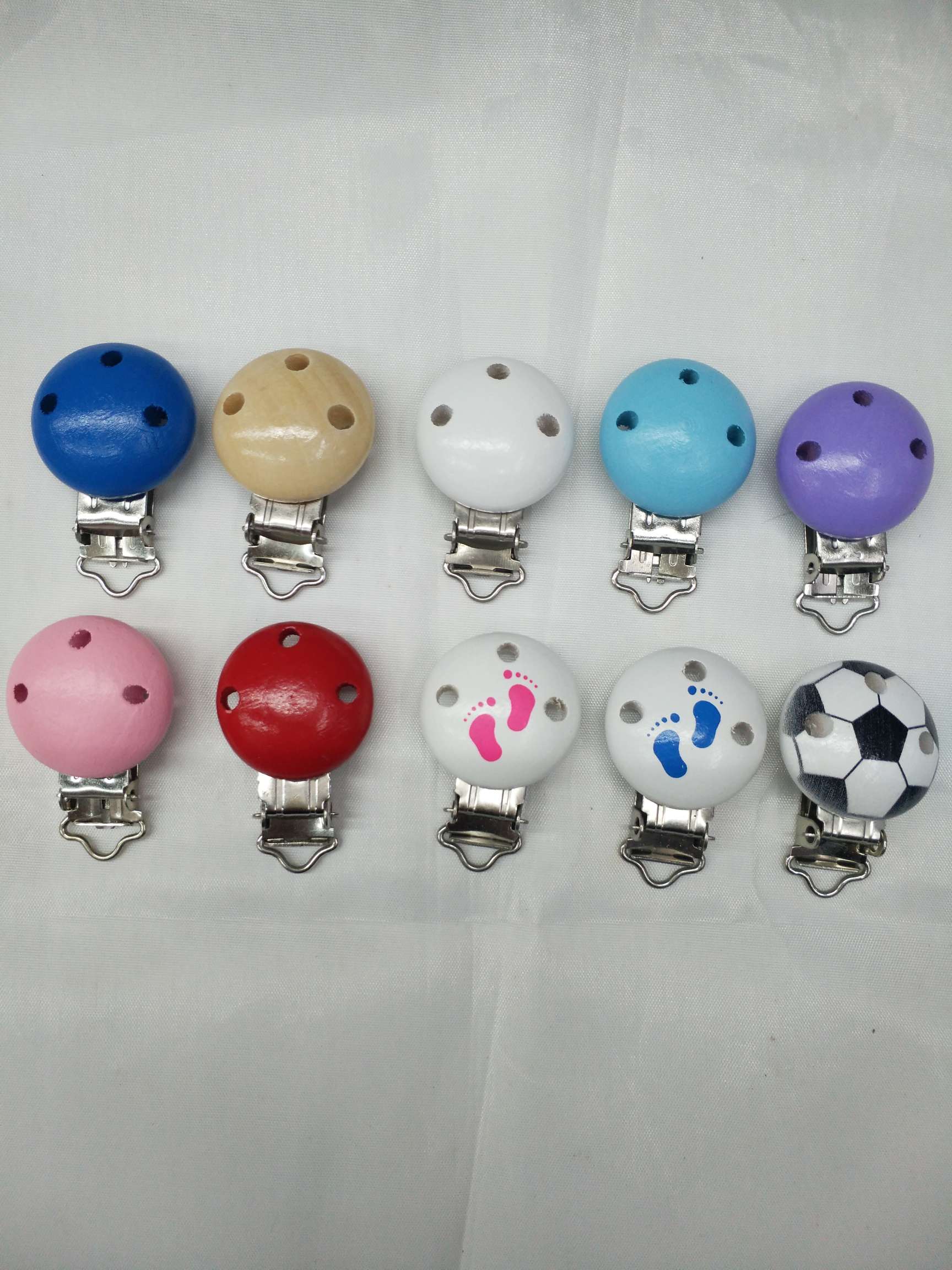 木制儿童奶嘴扣环保水漆厂家直销