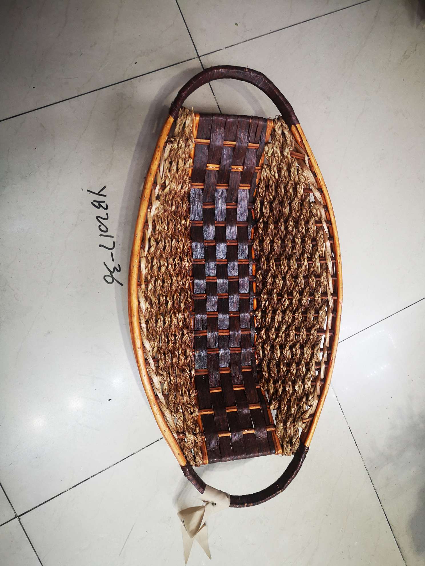 Wicker products, hand-held baskets, handicrafts, and boat baskets