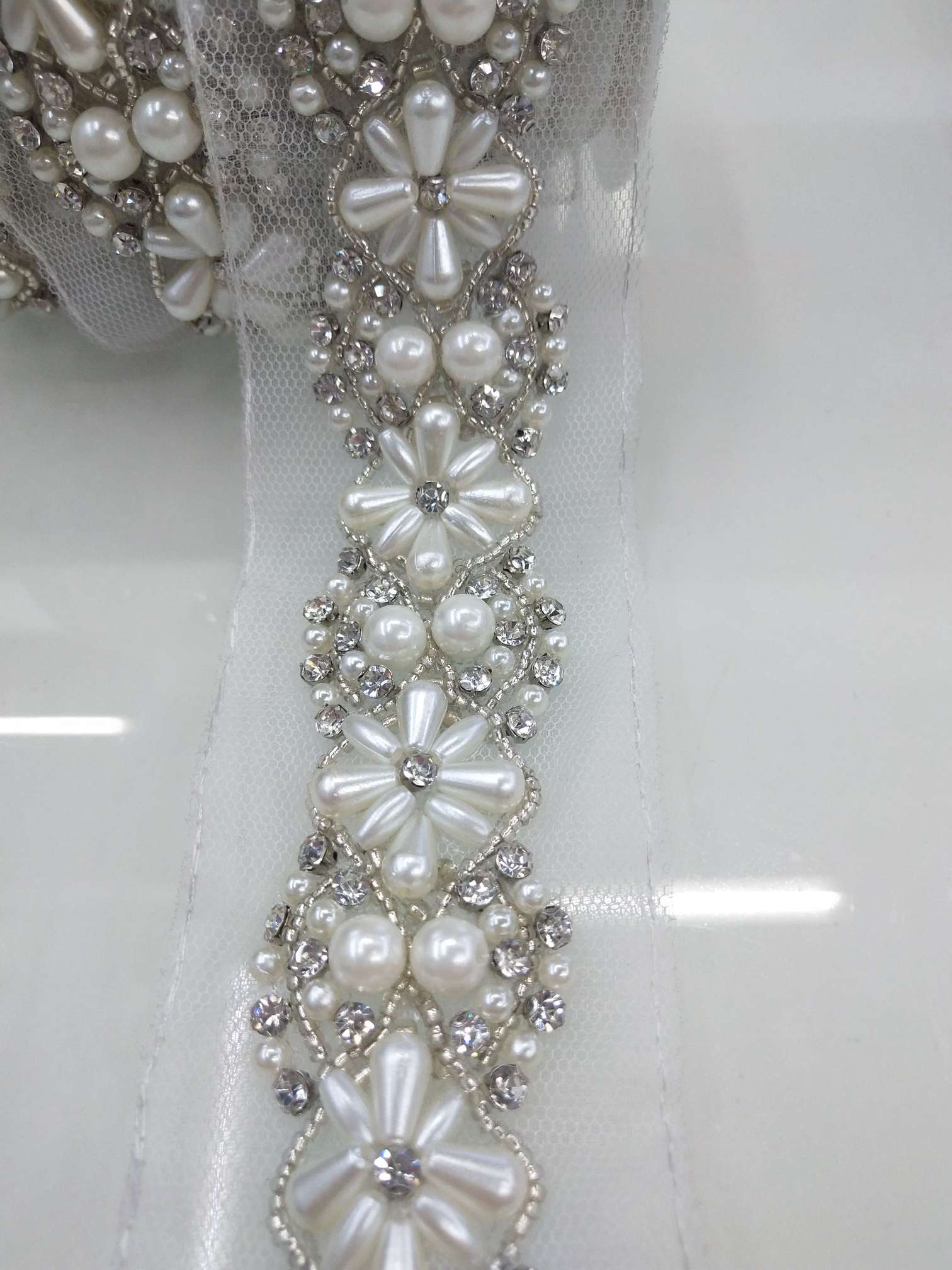 纱网  珍珠+钻+米珠      适用于高档服装  箱包  等