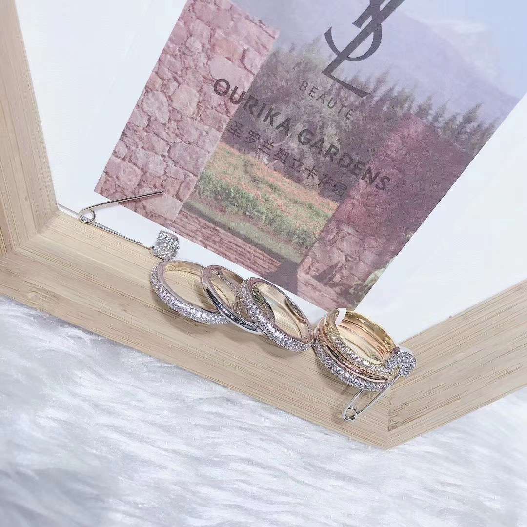 The latest design of a simple, fashionable and individual Japanese and Korean style, slimming, anti-allergy, electroplated real gold color retention, versatile pin, detachable three-piece ring set Specification image