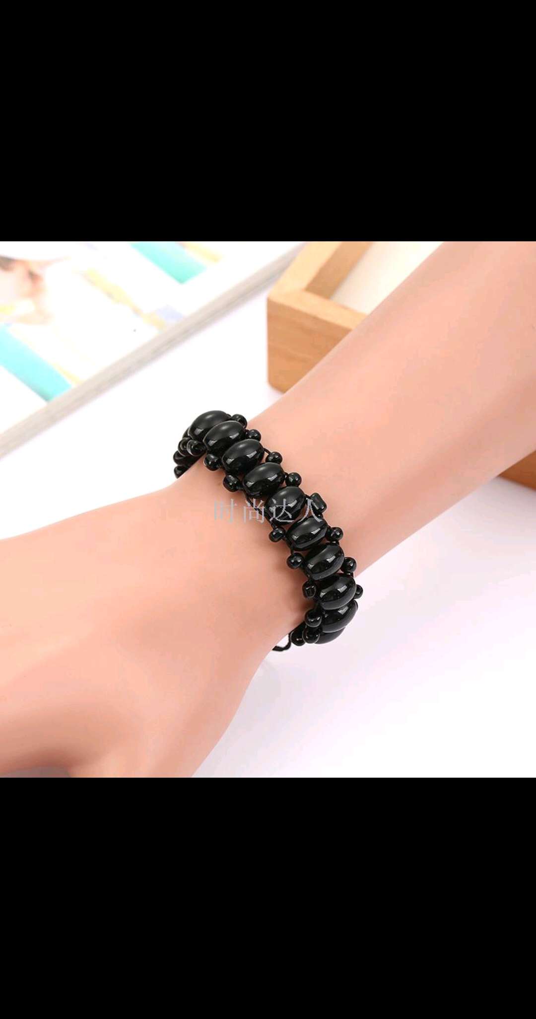 Hand-woven Korean style fashionable bracelet with beaded jewelry from Europe and America details Picture