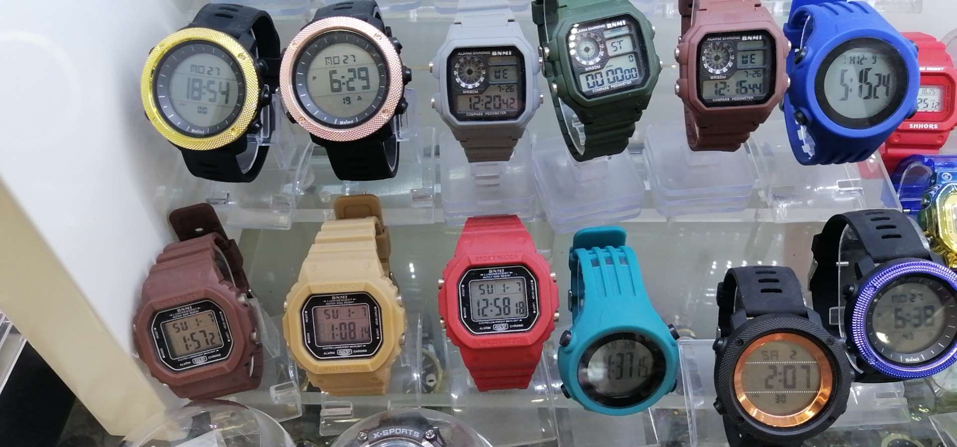 Retro fashion, glass resin, water-resistant men's and women's watches details Picture