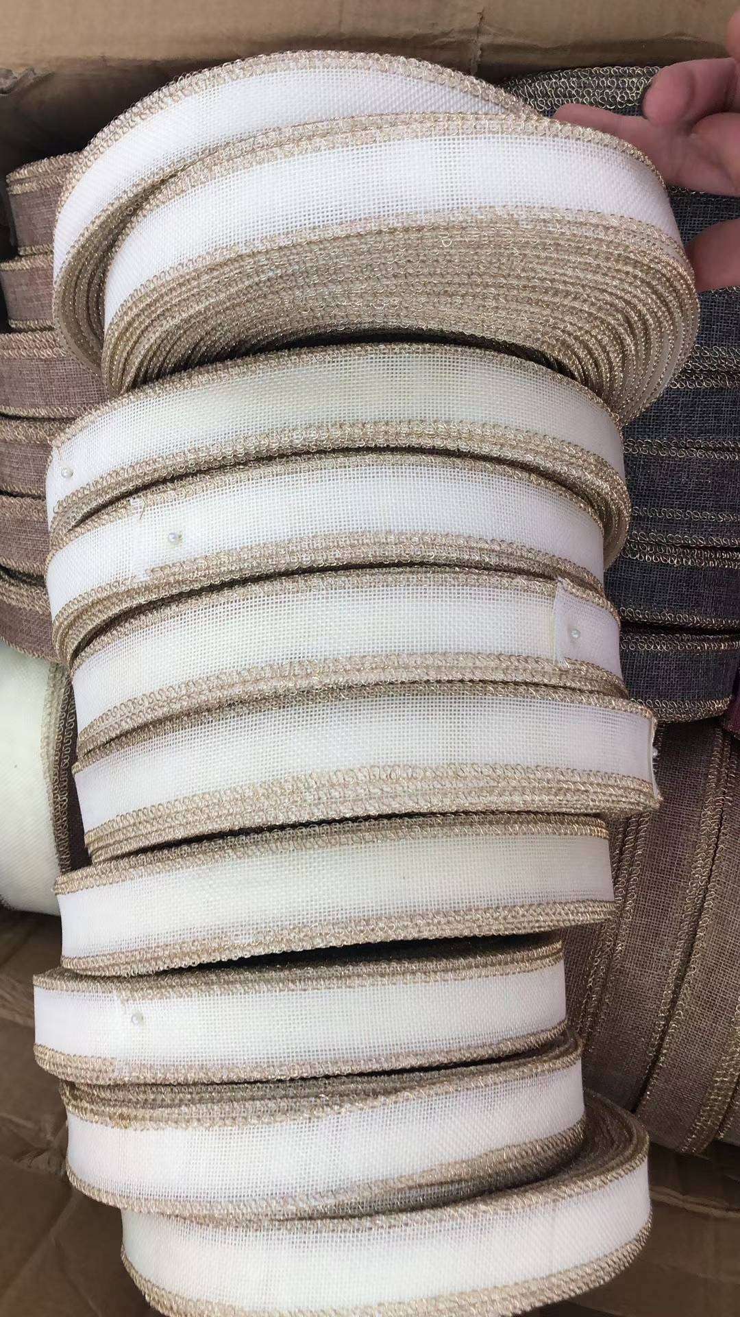 迷你圣诞帽搭配圣诞铃铛 文化圣诞用品 办公室装饰 俄罗斯圣诞风格 上菜铃 圣诞球植绒装饰品