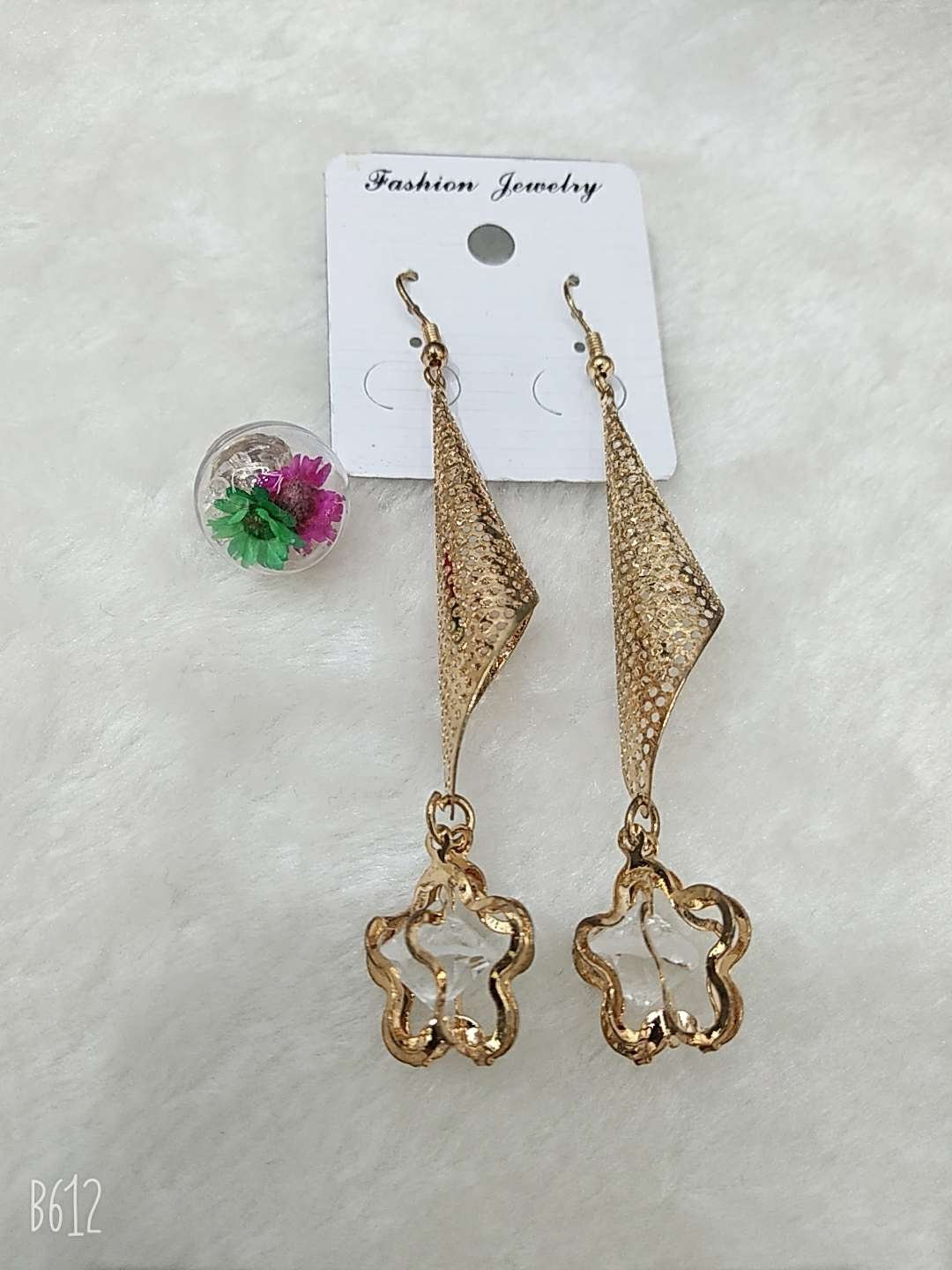 Trumpets plum light pendant earrings thumbnail