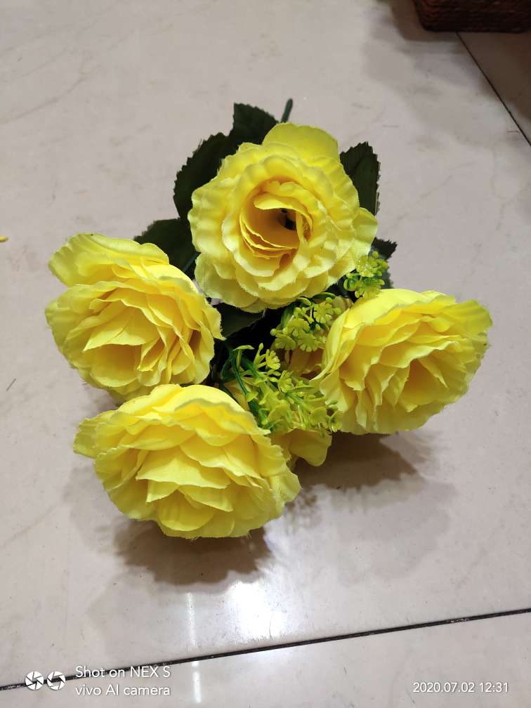 Factory direct sales with favorable prices. High-quality artificial flowers of high, medium and low grades, Qingming flowers, hand-held bouquets and various other festival bouquets. Customized colors available. 7-head silk fabric lace rose. Welcome new and old customers to visit Specification image